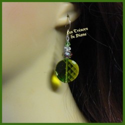 Boucles d'oreilles en verre faceté vert et cristal Swarovski