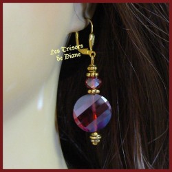 Boucles d'oreilles en cristal faceté irisé rouge