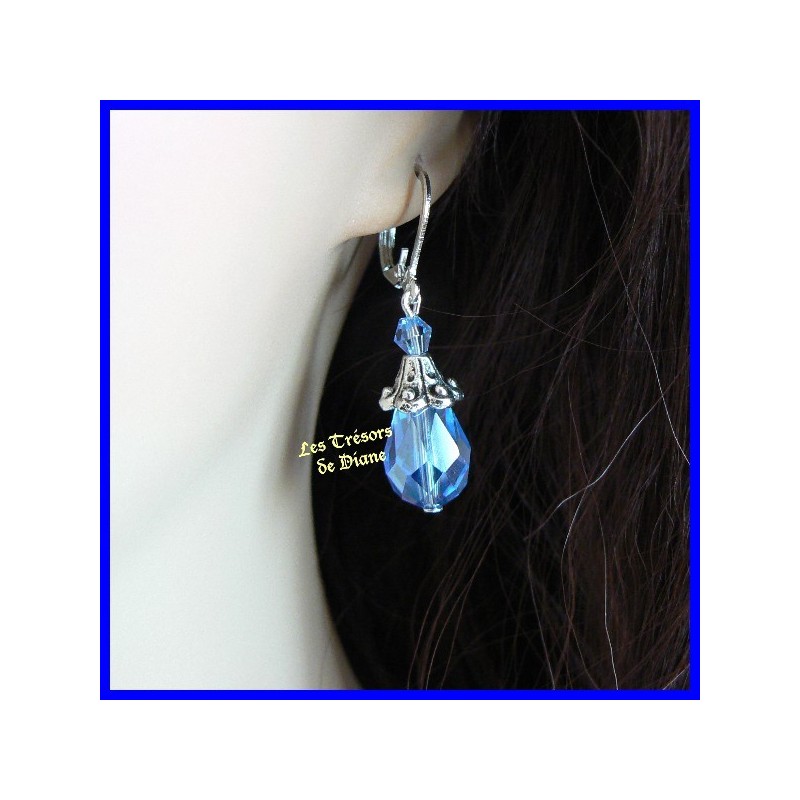 Boucles d'oreilles en cristal bleu