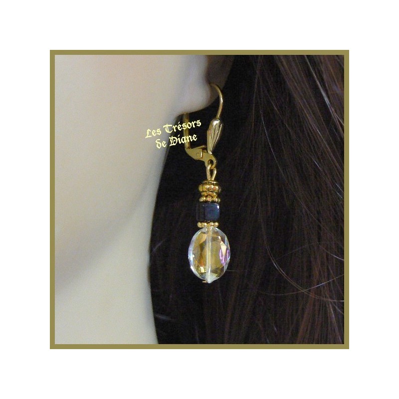 Boucles d'oreilles en cristal jaune pale irisé Boucles d'oreilles en cristal jaune pale irisé