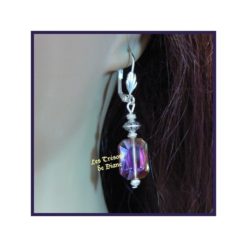 Boucles d'oreilles en cristal irisé faceté Boucles d'oreilles en cristal irisé faceté