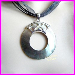 Pendentif en abalone MINA