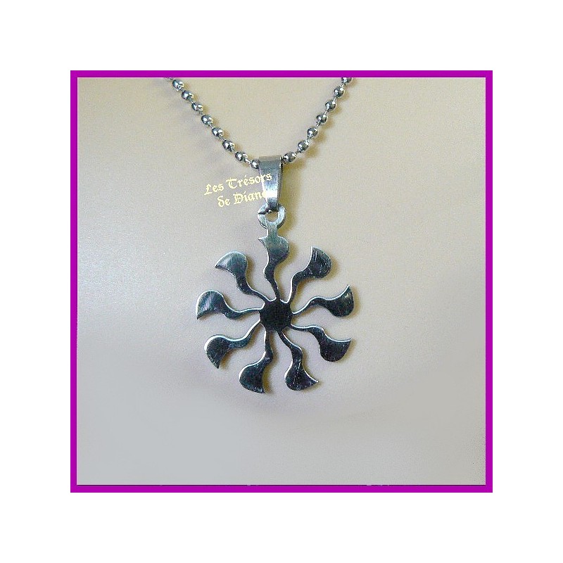 Pendentif SOLEIL TRIBAL en acier inoxydable Pendentif SOLEIL TRIBAL en acier inoxydable