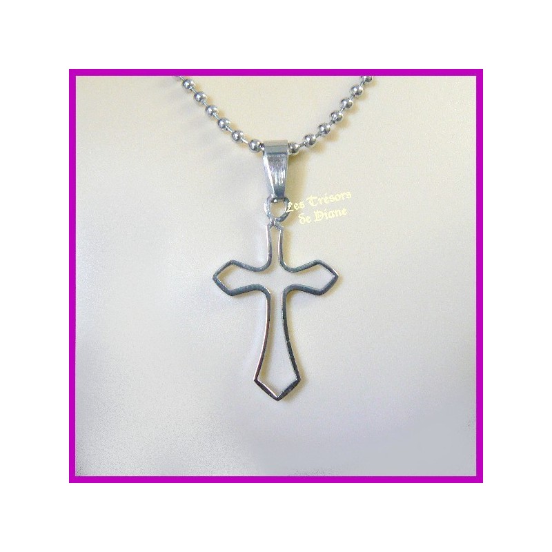 Pendentif CROIX AJOUREE en acier inoxydable