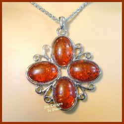 Pendentif FLEUR en AMBRE DE SYNTHESE