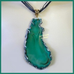 Pendentif géode en agate naturelle