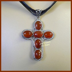 Pendentif CROIX en AGATE naturelle