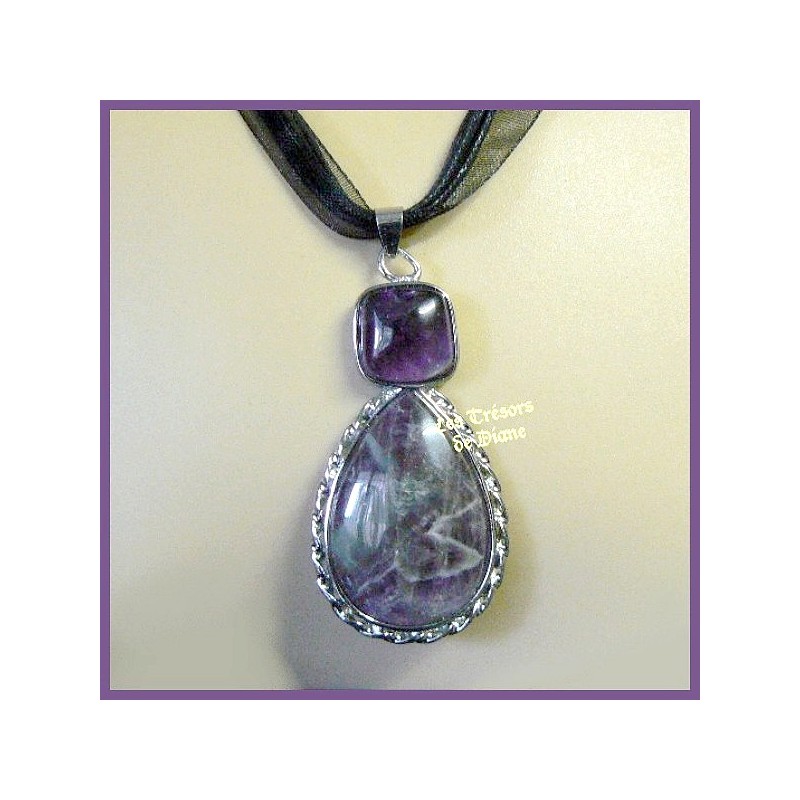 Pendentif en améthyste naturelle sertie Pendentif en améthyste naturelle sertie