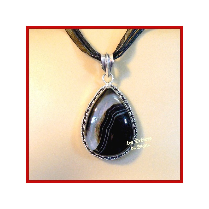 Pendentif prestige en AGATE naturelle sertie argent Pendentif prestige en AGATE naturelle sertie argent