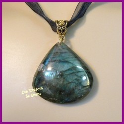 Pendentif en LABRADORITE naturelle