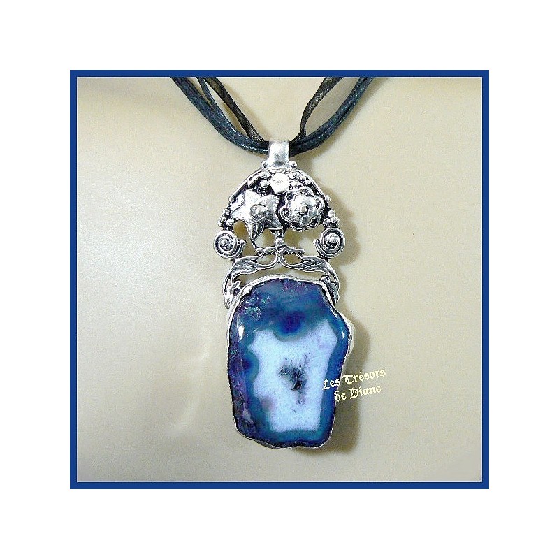 Pendentif PRESTIGE en AGATE naturelle Pendentif PRESTIGE en AGATE naturelle
