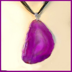 Pendentif géode en agate naturelle