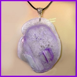 Pendentif géode en agate mauve