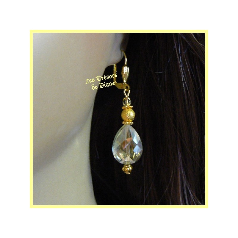 Boucles d'oreilles en cristal irisé faceté jaune pale