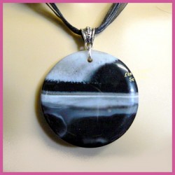 Pendentif rond en AGATE naturelle