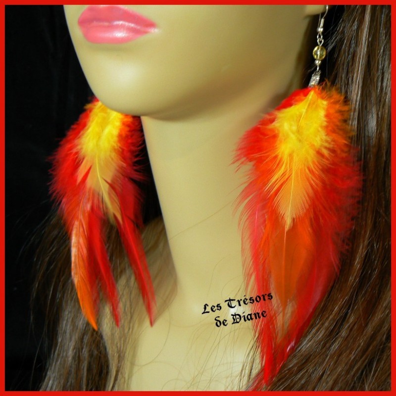 Boucles d'oreilles FROU FROU en plumes véritables Boucles d'oreilles FROU FROU en plumes véritables