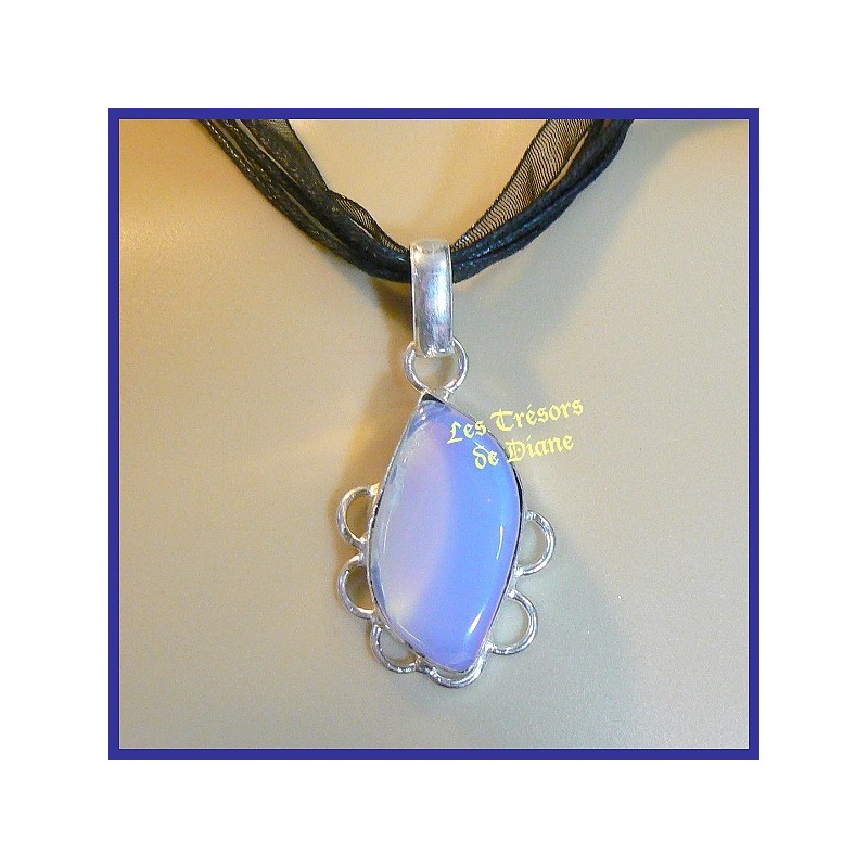 Pendentif en OPALITE sertie