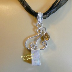 Pendentif PRESTIGE en PIERRE DE LUNE naturelle