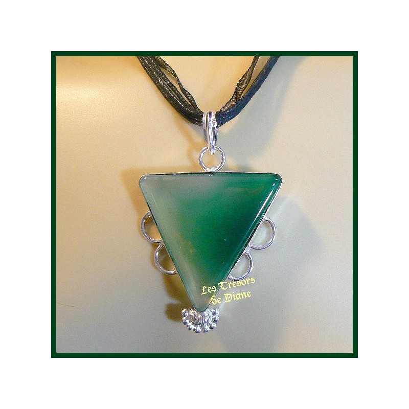 Pendentif PRESTIGE en AGATE naturelle Pendentif PRESTIGE en AGATE naturelle