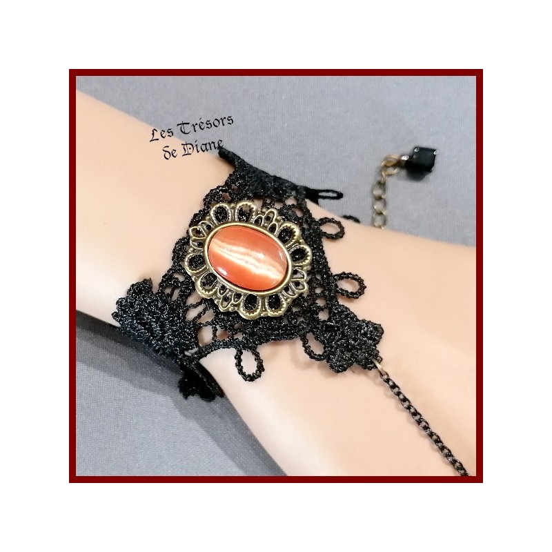 Bracelet en DENTELLE et OEIL DE CHAT