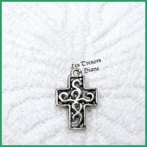 Charm CROIX GOTHIQUE bi-face