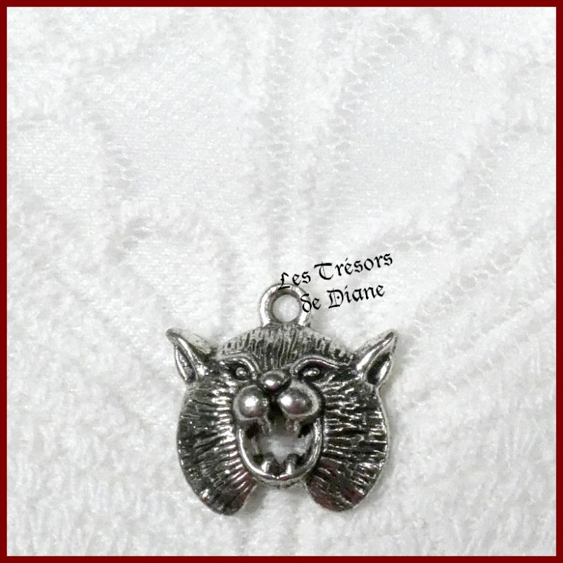 Charm CHAT EN COLERE Charm CHAT EN COLERE