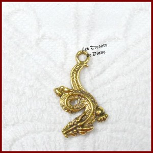 Charm doré DRAGON