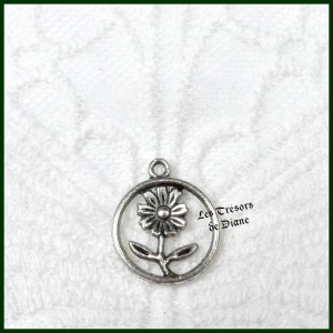 Charm MEDAILLON FLEURI