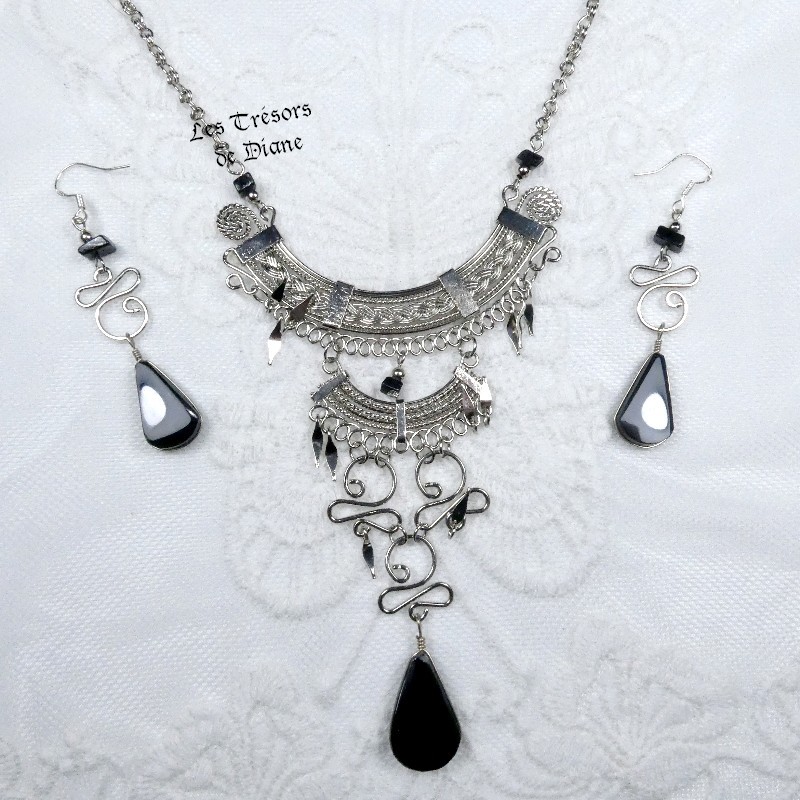 Parure du Pérou en OBSIDIENNE naturelle noire Parure du Pérou en OBSIDIENNE naturelle noire