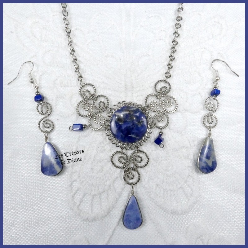 Parure du Pérou en SODALITE naturelle Parure du Pérou en SODALITE naturelle