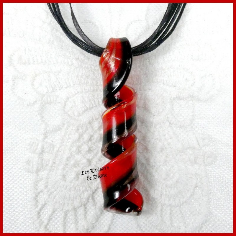 Pendentif en verre SERPENTIN