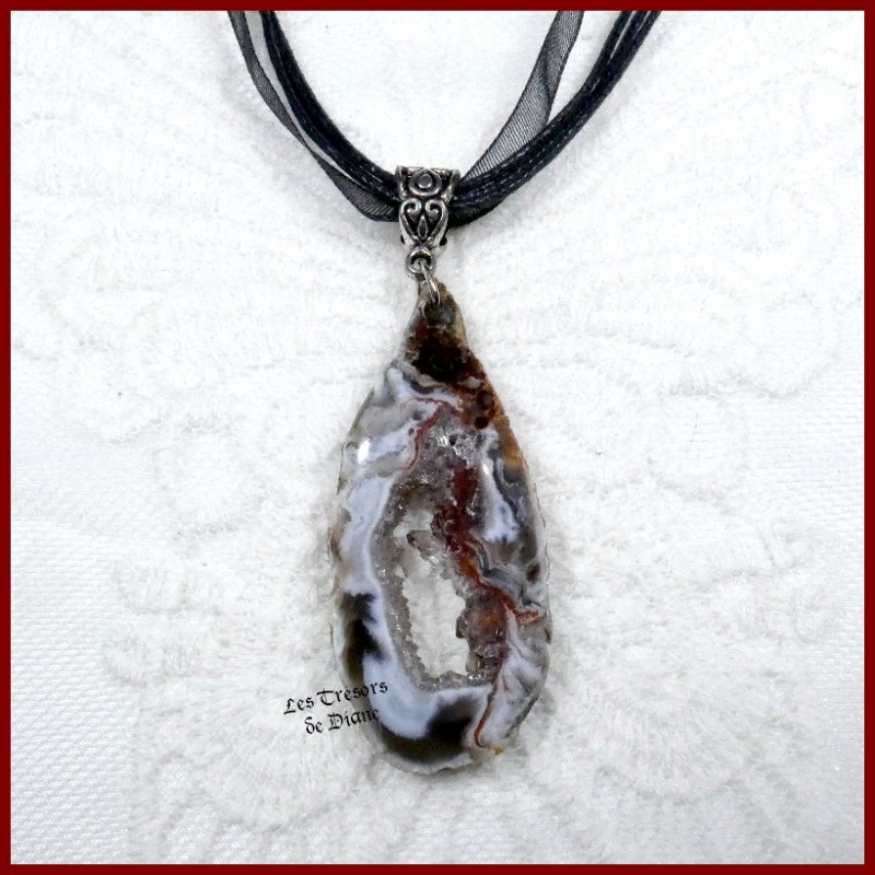 Pendentif GEODE en AGATE naturelle