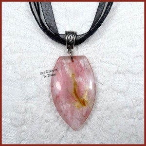 Pendentif CHERRY en QUARTZ CERISE