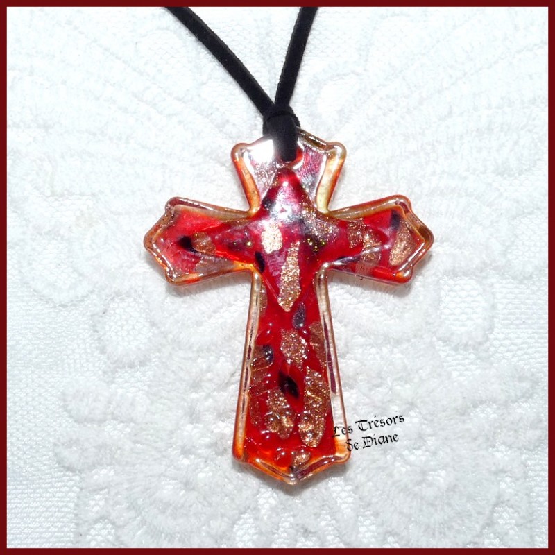 Pendentif CROIX GOTHIQUE en VERRE MURINE