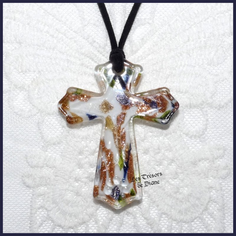 Pendentif CROIX GOTHIQUE en VERRE MURINE