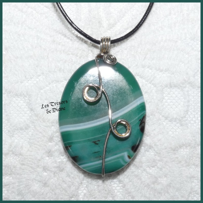 Pendentif en AGATE naturelle Pendentif en AGATE naturelle