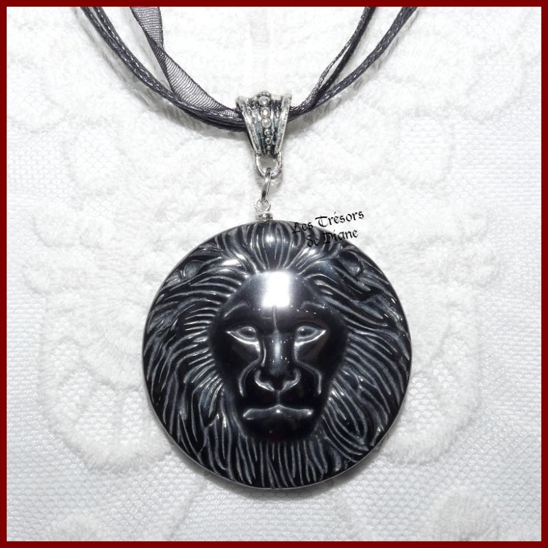 Pendentif LION en HEMATITE