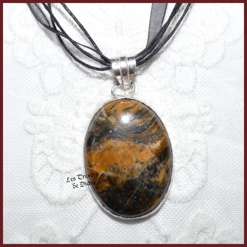 Pendentif en JASPE naturel et ARGENT Pendentif en JASPE naturel et ARGENT