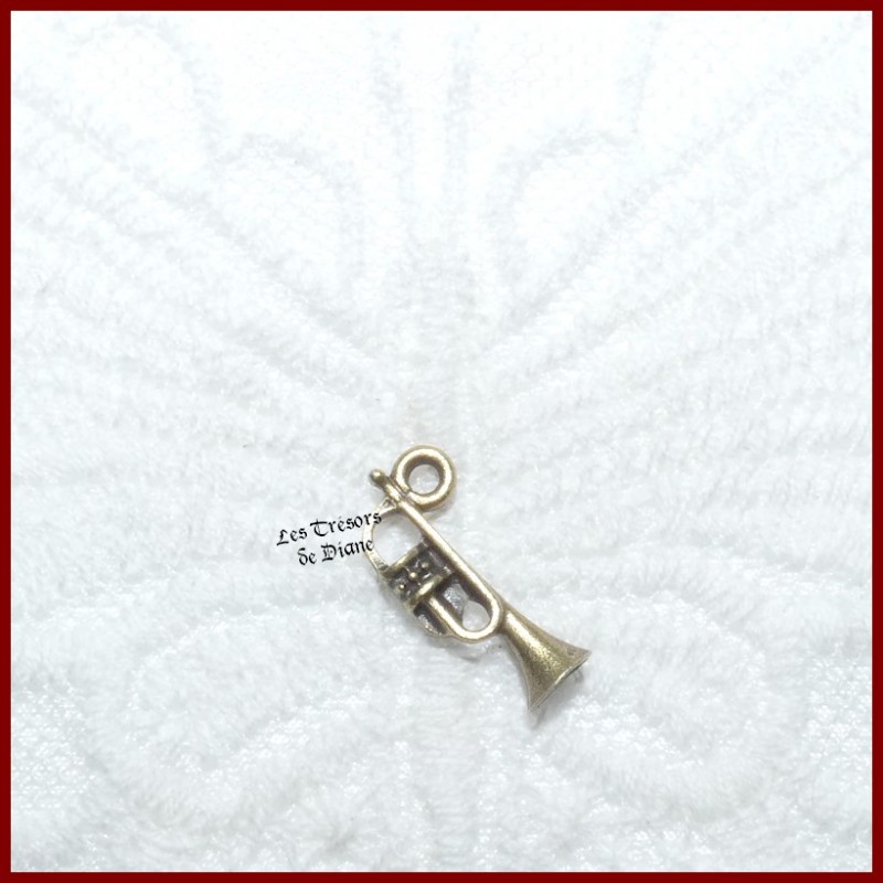 Charm TROMPETTE 3D bi-face Charm TROMPETTE 3D bi-face