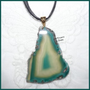 Pendentif GEODE en AGATE  naturelle