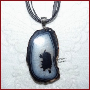 Pendentif GEODE en AGATE naturelle