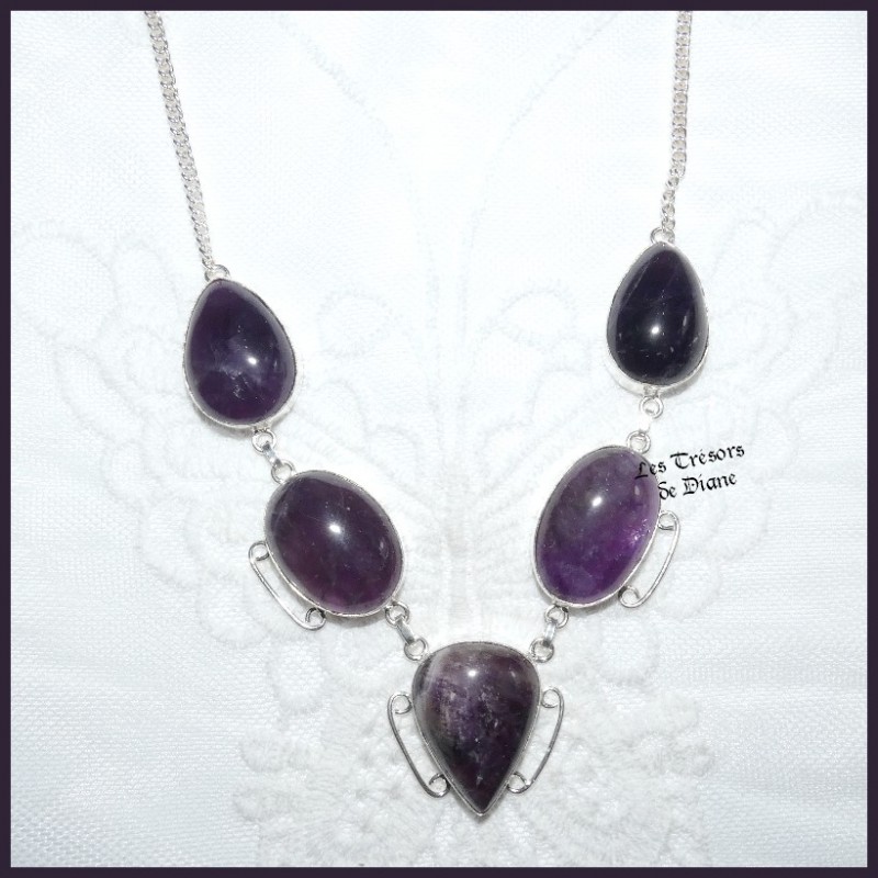 Collier en AMETHYSTE naturelle et ARGENT Collier en AMETHYSTE naturelle et ARGENT
