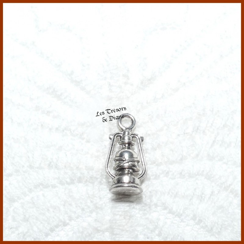 Charm LAMPE A PETROLE 3D bi-face Charm LAMPE A PETROLE 3D bi-face