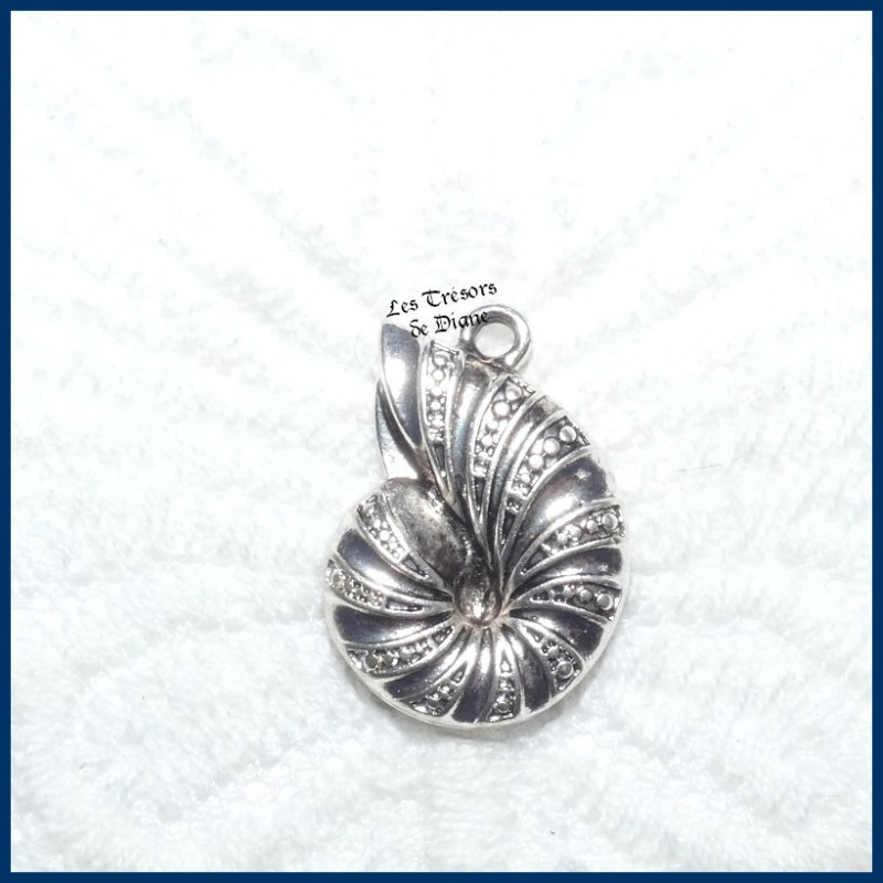 Charm COQUILLAGE Charm COQUILLAGE