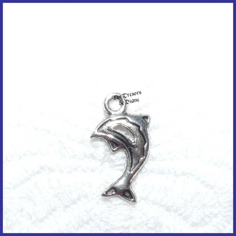 Charm DAUPHIN TRIBAL Charm DAUPHIN TRIBAL