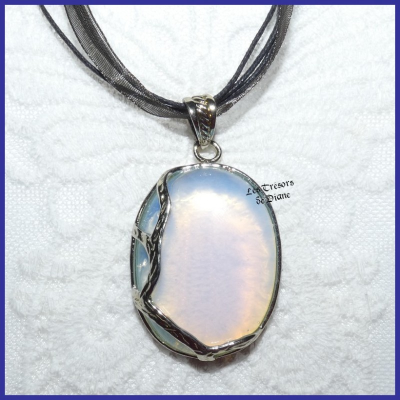 Pendentif en OPALITE sertie