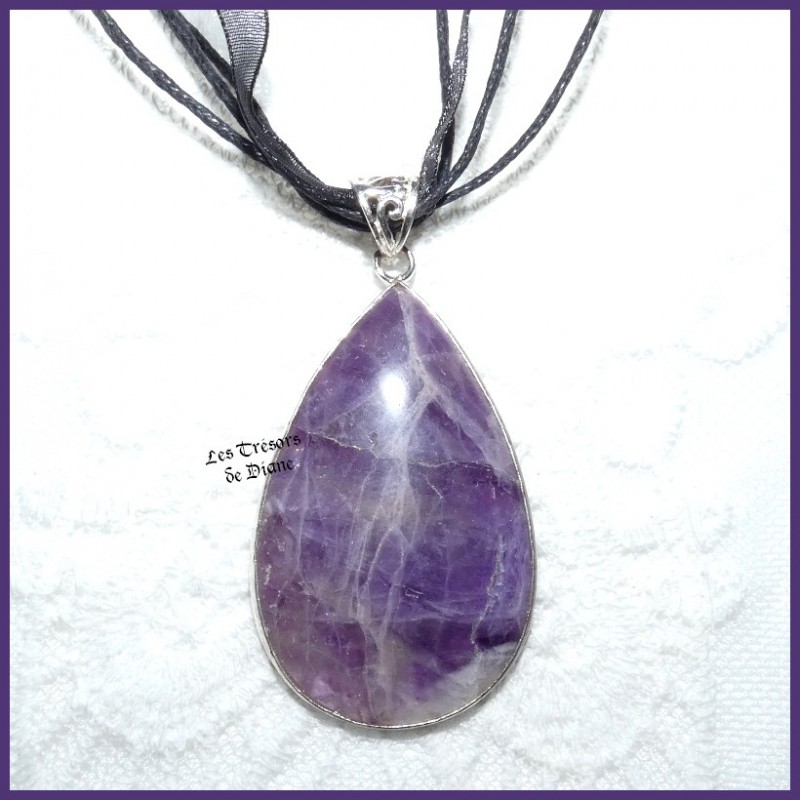 Pendentif PRESTIGE en AMETHYSTE brute naturelle Pendentif PRESTIGE en AMETHYSTE brute naturelle