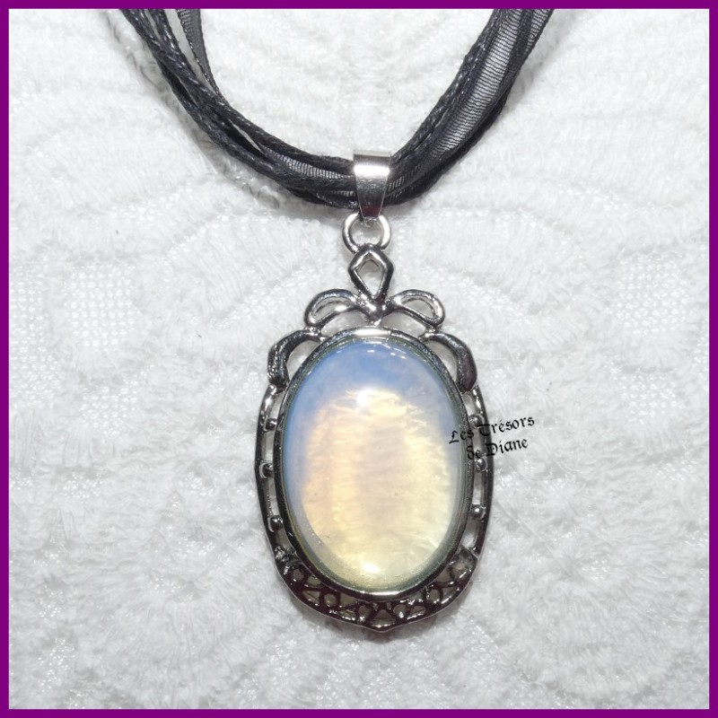 Pendentif en OPALITE sertie