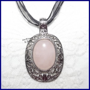 Pendentif en QUARTZ ROSE naturel