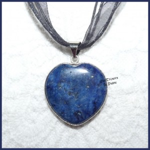 Pendentif COEUR en LAPIS LAZULI naturel